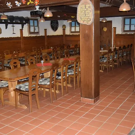 Farm Frank Ozmec Wine And Glamping Estate *