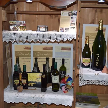 Farm Frank Ozmec Wine And Glamping Estate Farmház *