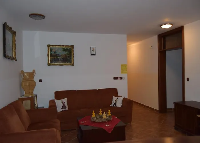 Farm stay Farm Frank Ozmec Wine And Glamping Estate Ljutomer